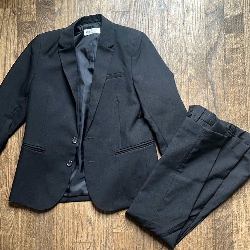 H&M black suit for boys size 8